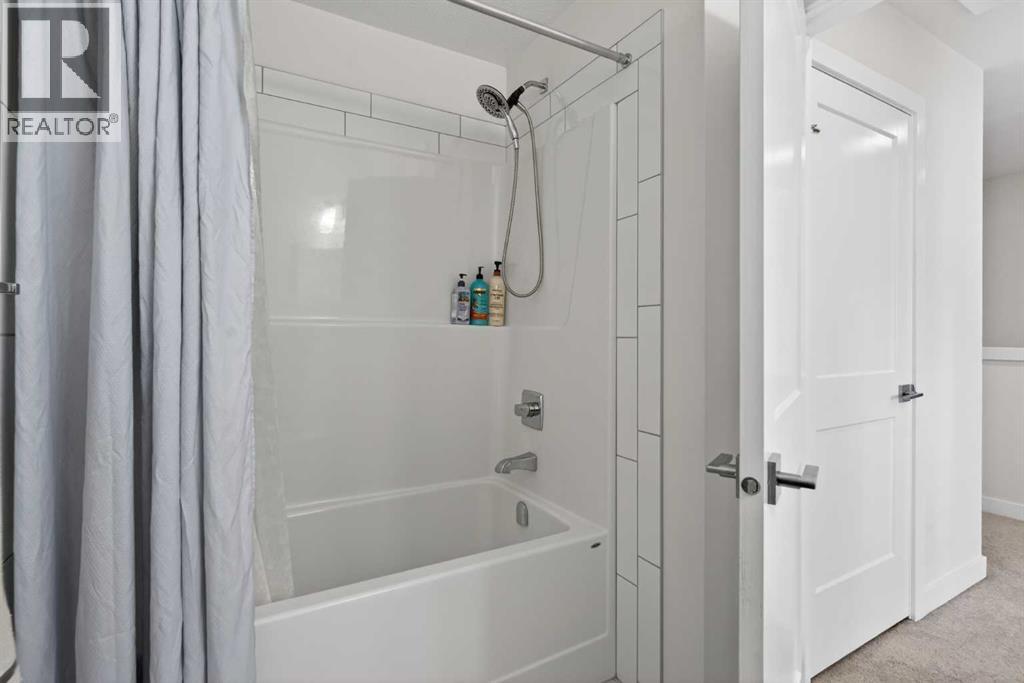 116 Crestridge Common Sw, Calgary, Alberta T3B 6J5 - Photo 33 - A2295398