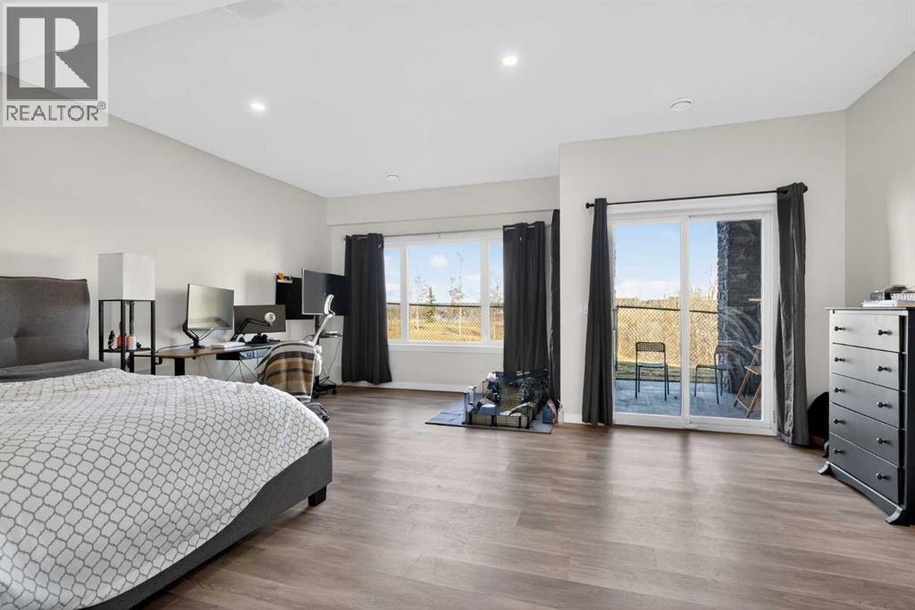 116 Crestridge Common Sw, Calgary, Alberta T3B 6J5 - Photo 39 - A2295398