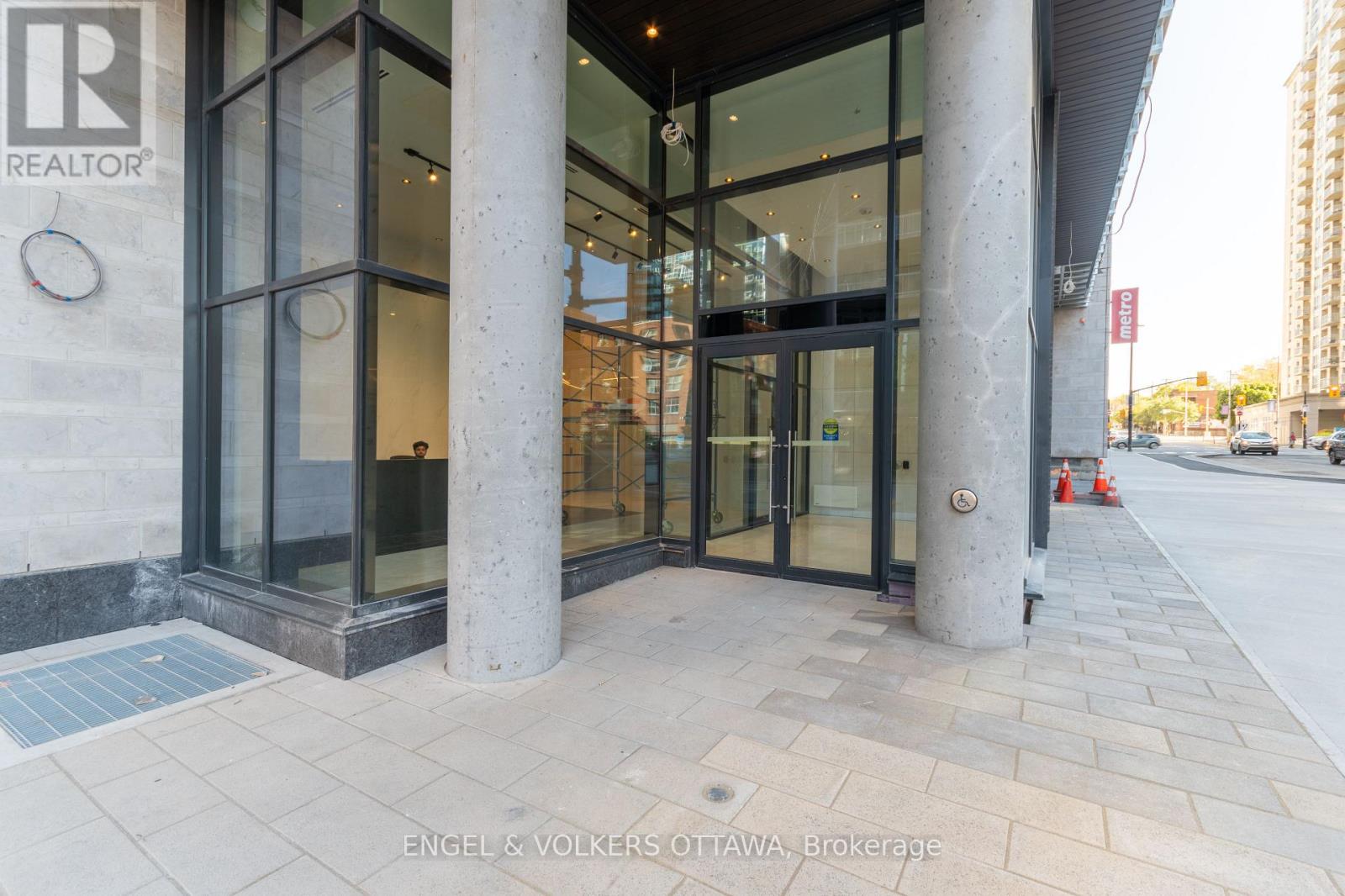 804 - 180 George Street, Ottawa, Ontario  K1N 0G8 - Photo 2 - X12907088