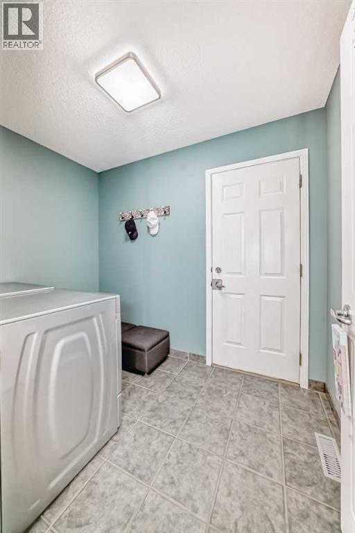 12583 Douglas Woods Road SE, Calgary, Alberta  T2Z 3J1 - Photo 13 - A2295019