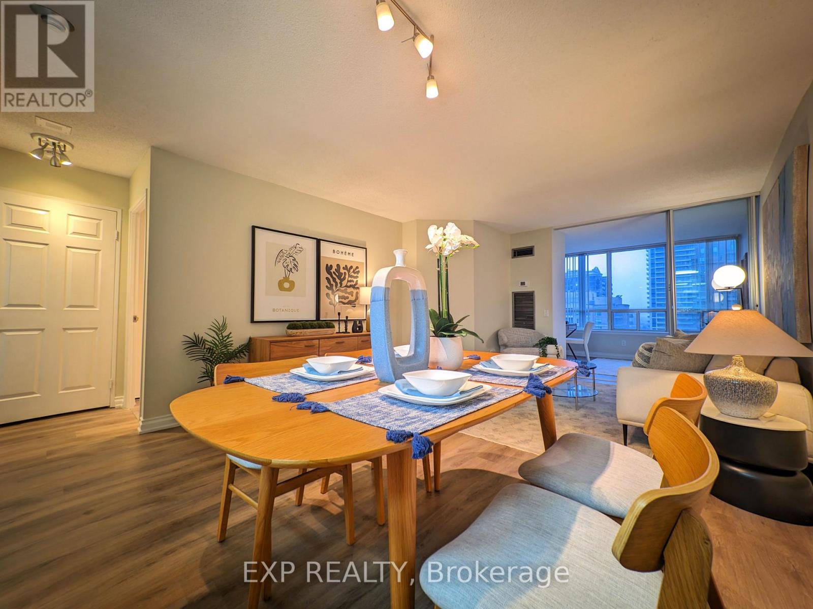 1704 - 7 Bishop Avenue, Toronto, Ontario  M2M 4J4 - Photo 2 - C12907094