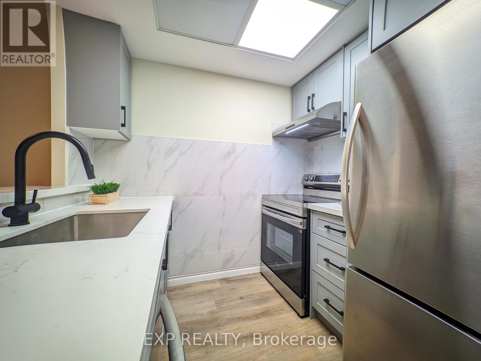 1704 - 7 Bishop Avenue, Toronto, Ontario  M2M 4J4 - Photo 6 - C12907094