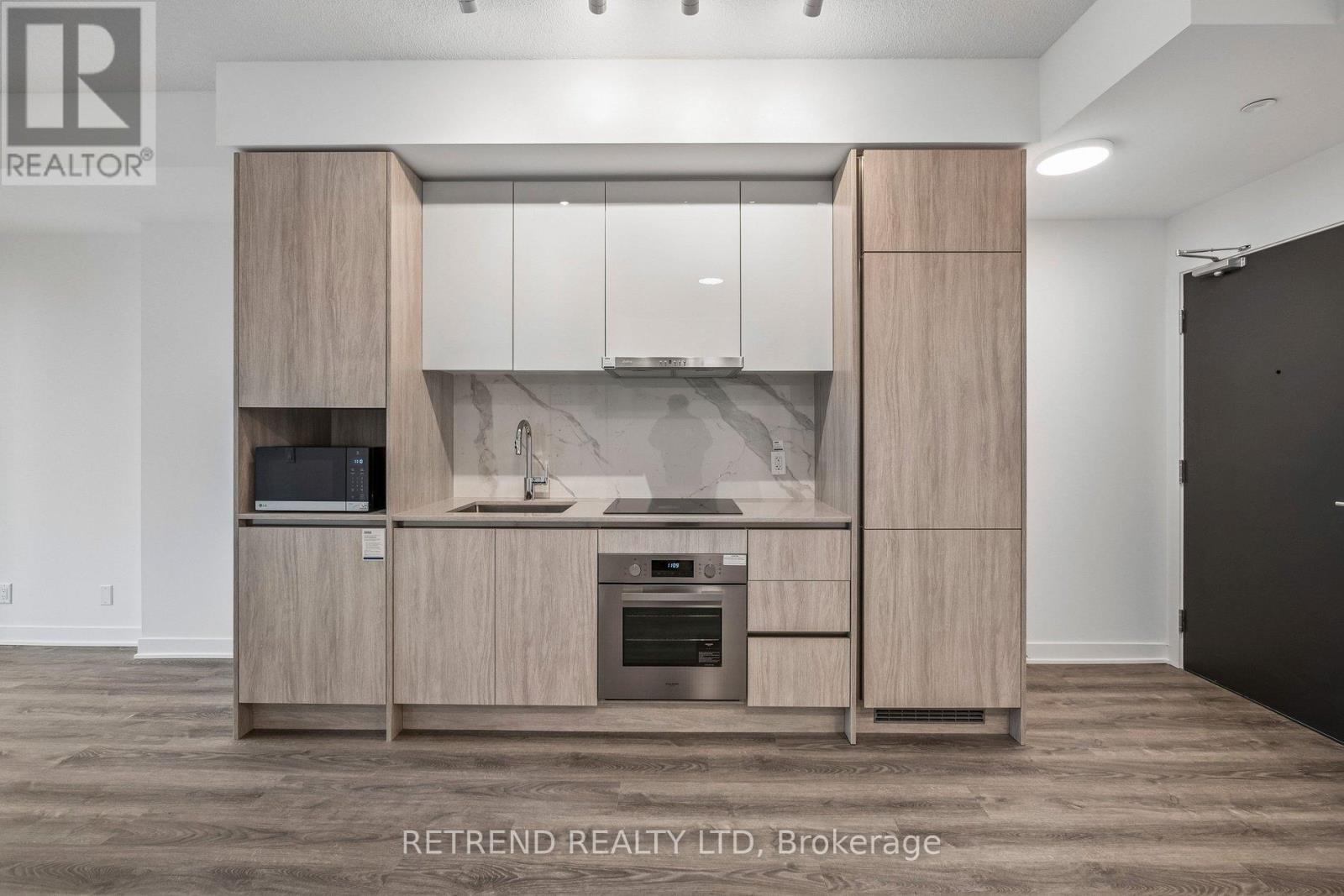 3705 - 180 Front Street E, Toronto, Ontario  M5A 0A9 - Photo 10 - C12907098