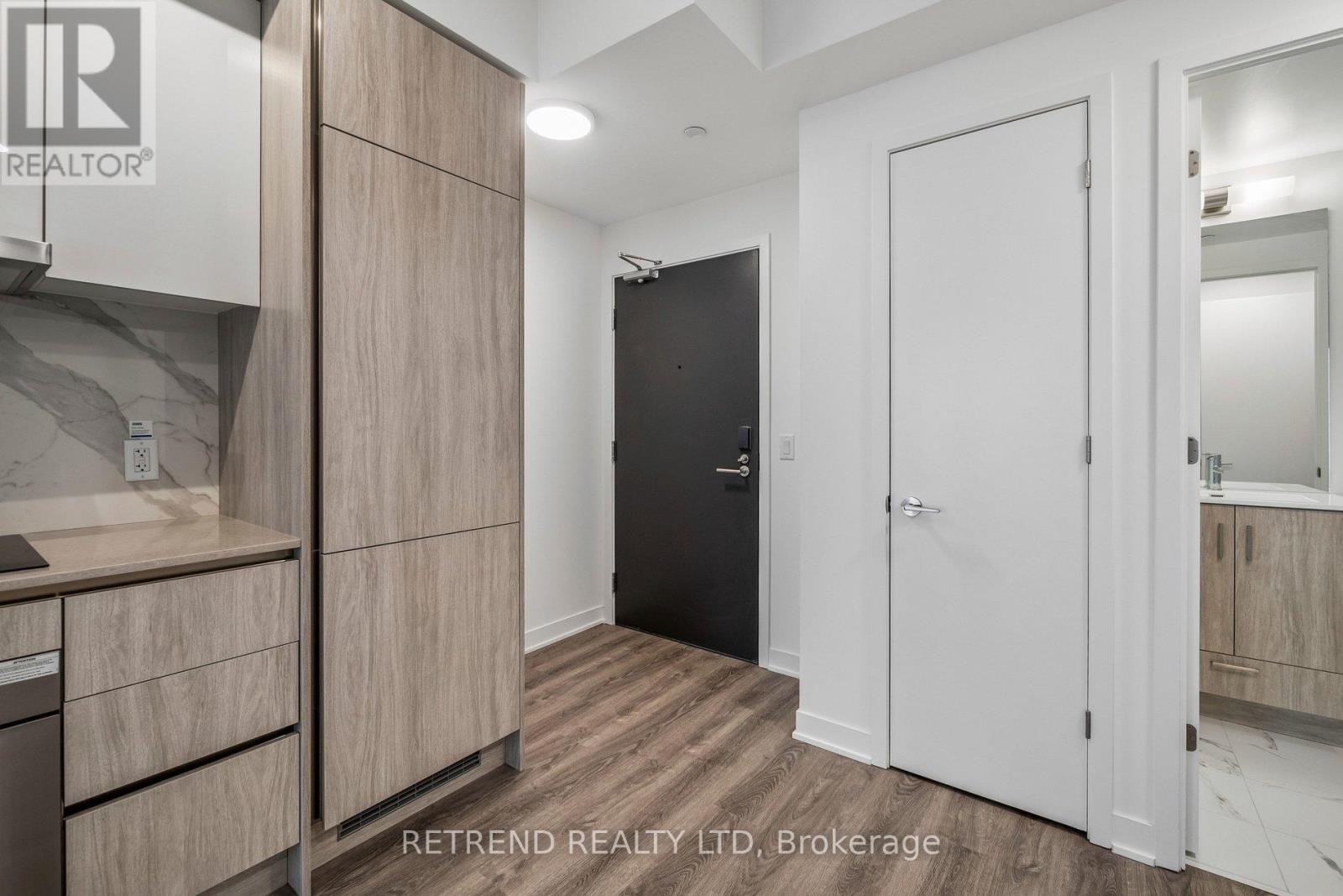 3705 - 180 Front Street E, Toronto, Ontario  M5A 0A9 - Photo 3 - C12907098