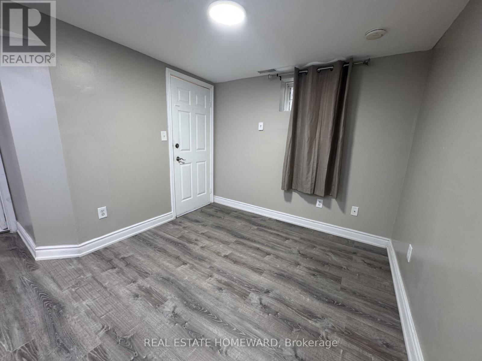 3 Bsmt - 20 Robinson Avenue, Toronto, Ontario  M1L 3S7 - Photo 9 - E12907092