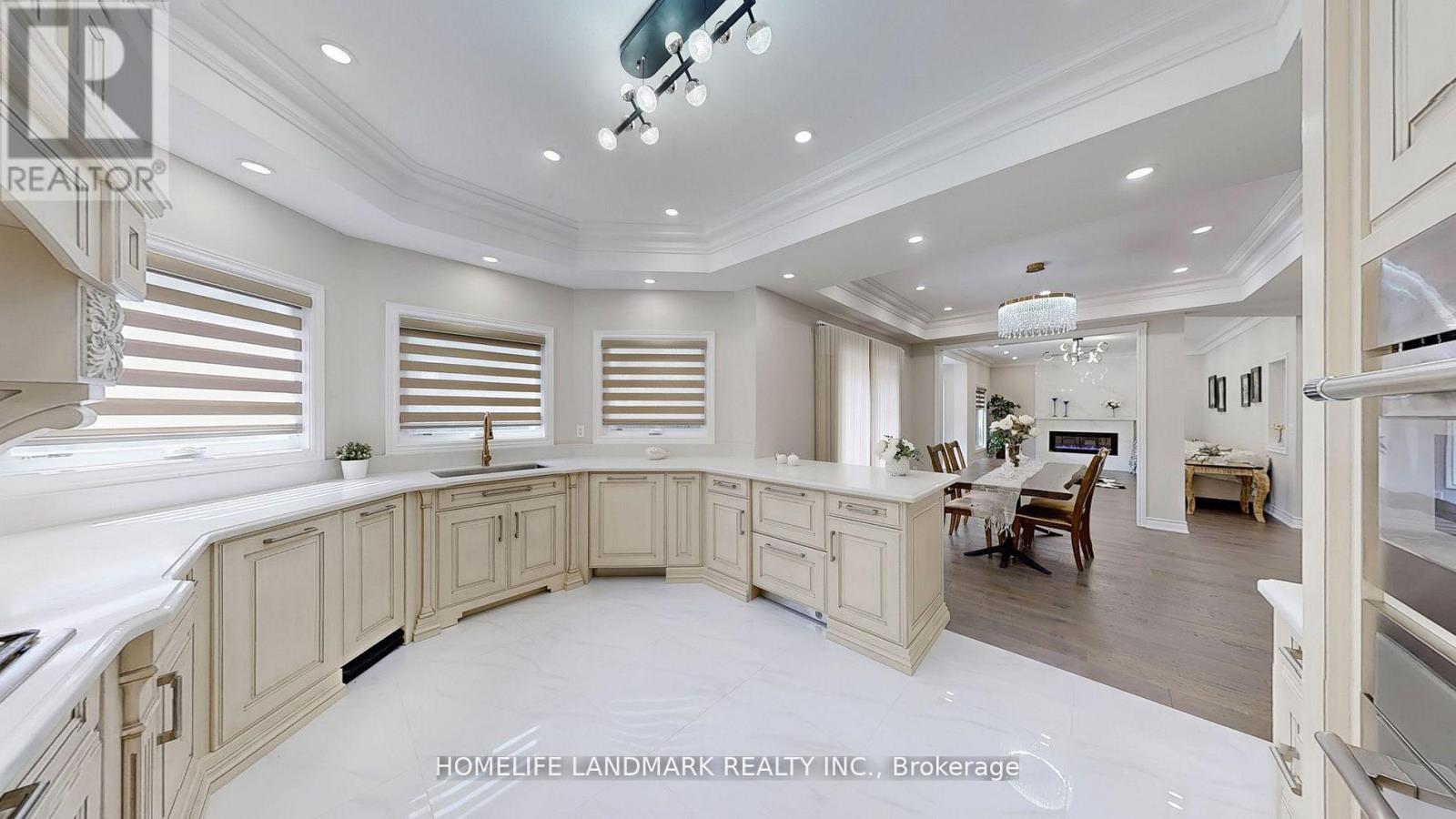 16 Crescentview Road, Richmond Hill, Ontario  L4B 2Z1 - Photo 17 - N12907096