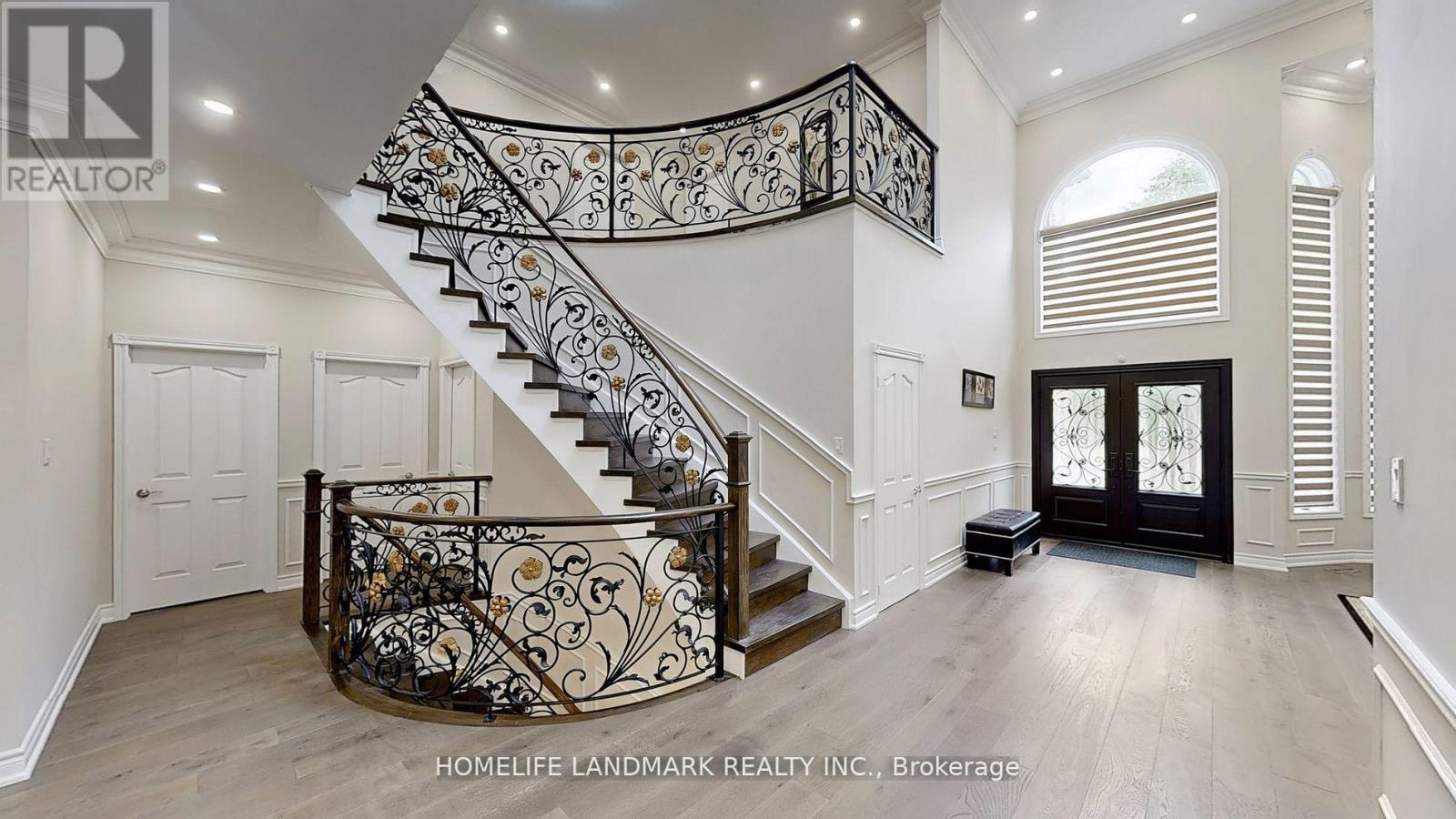 16 Crescentview Road, Richmond Hill, Ontario  L4B 2Z1 - Photo 25 - N12907096