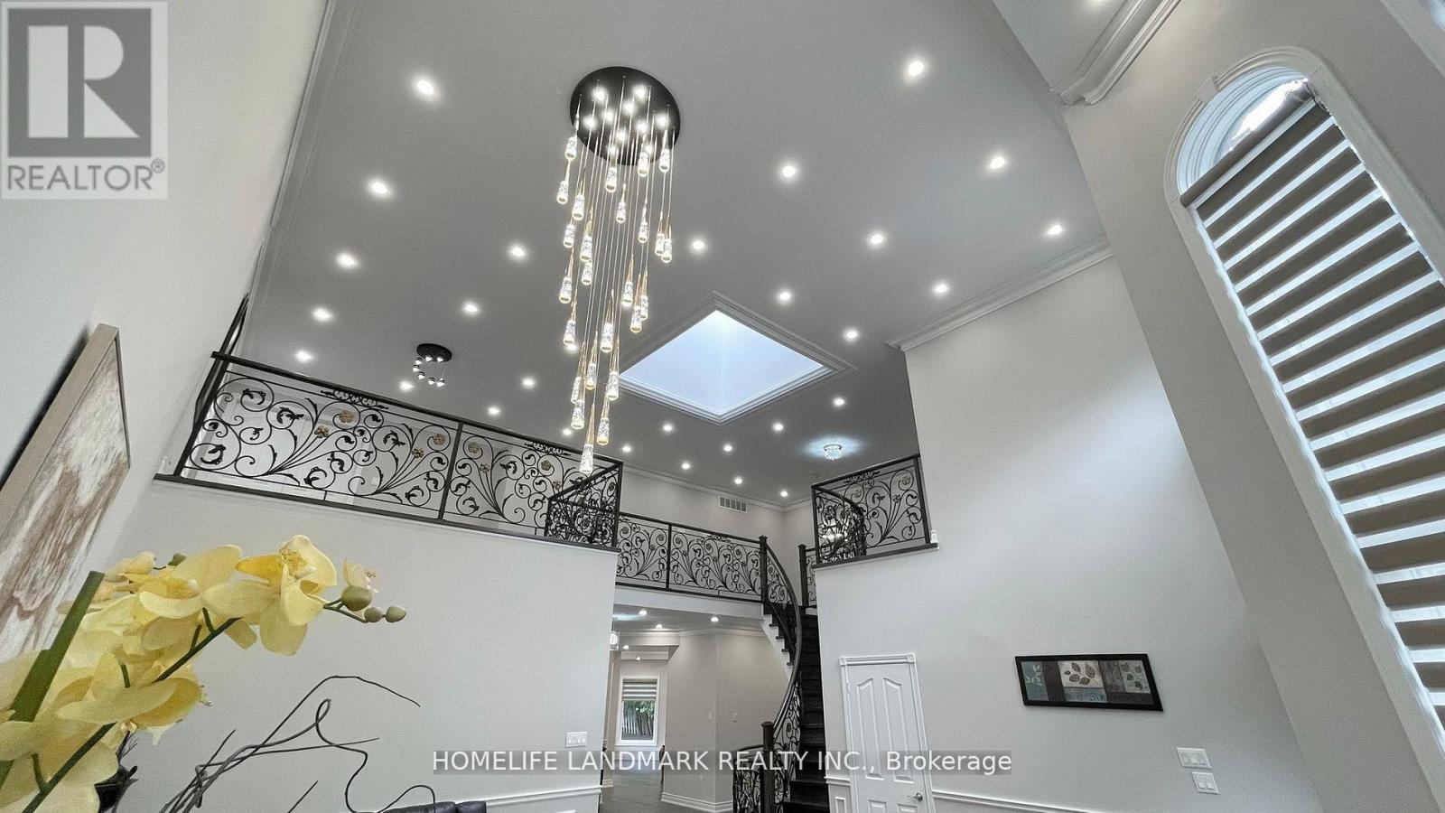 16 Crescentview Road, Richmond Hill, Ontario  L4B 2Z1 - Photo 26 - N12907096