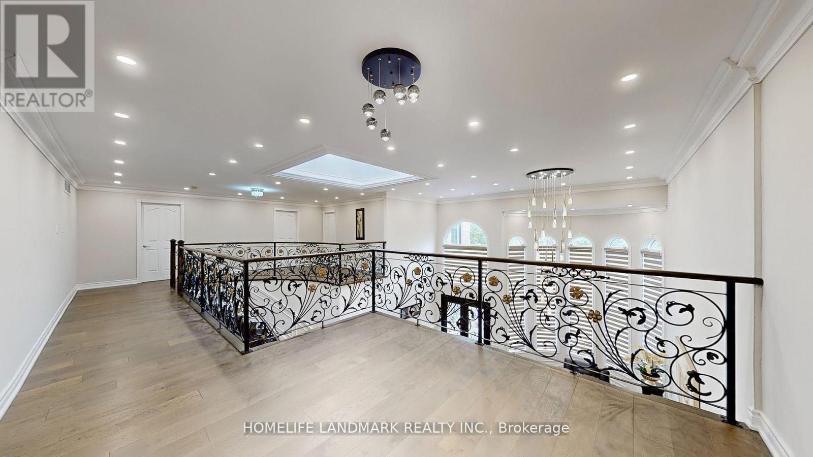 16 Crescentview Road, Richmond Hill, Ontario  L4B 2Z1 - Photo 28 - N12907096