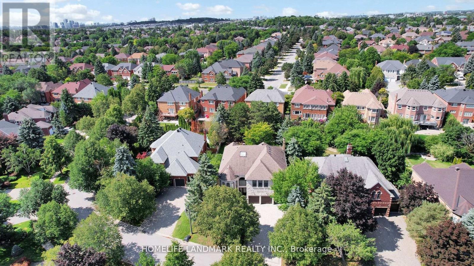 16 Crescentview Road, Richmond Hill, Ontario  L4B 2Z1 - Photo 48 - N12907096