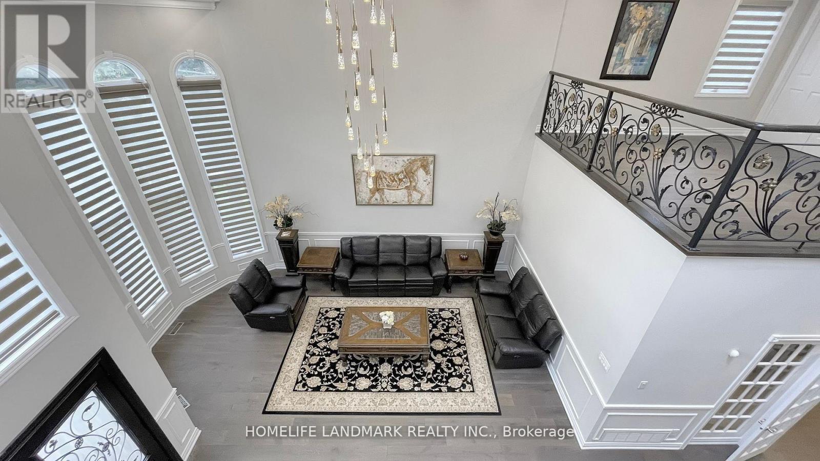 16 Crescentview Road, Richmond Hill, Ontario  L4B 2Z1 - Photo 6 - N12907096