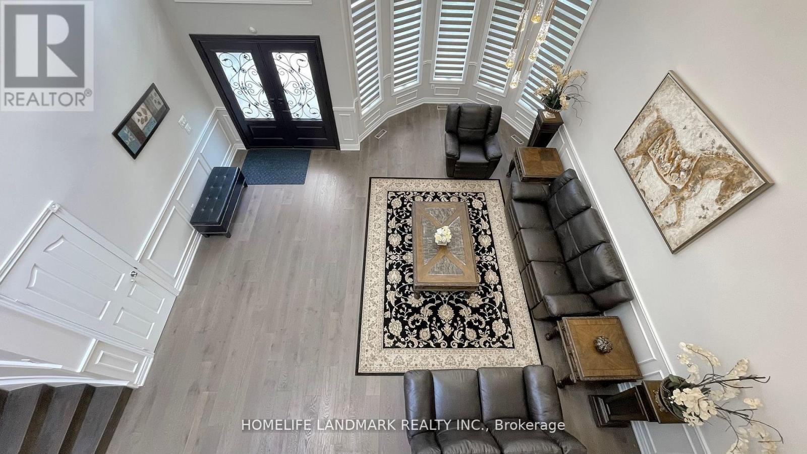 16 Crescentview Road, Richmond Hill, Ontario  L4B 2Z1 - Photo 7 - N12907096