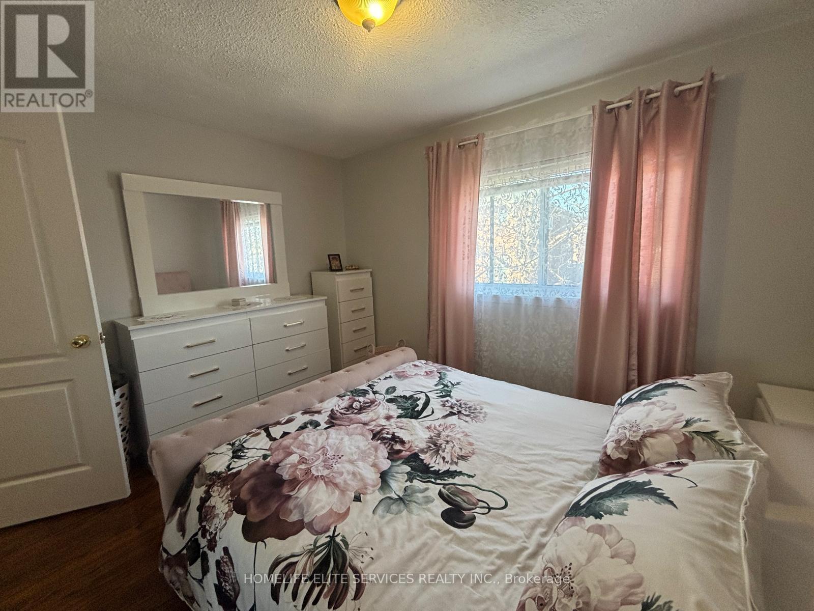 33 Robbinstone Drive, Toronto, Ontario  M1B 2C4 - Photo 21 - E12906662