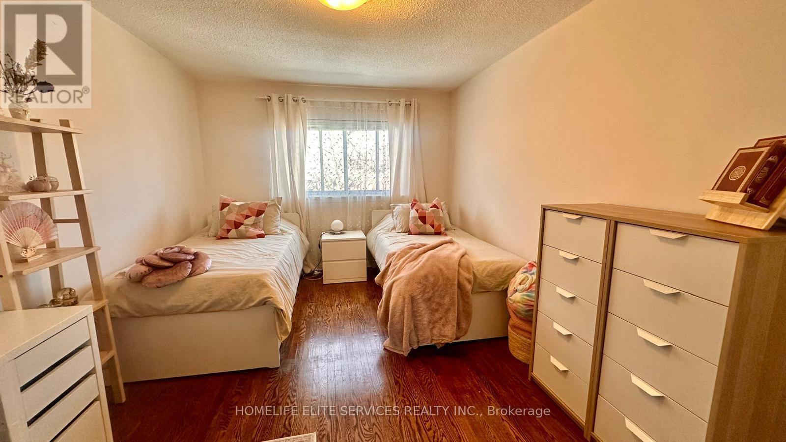 33 Robbinstone Drive, Toronto, Ontario  M1B 2C4 - Photo 18 - E12906662