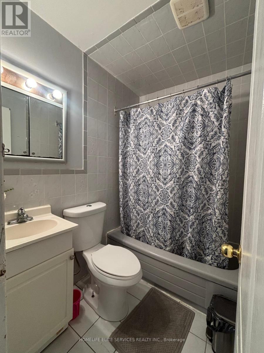 33 Robbinstone Drive, Toronto, Ontario  M1B 2C4 - Photo 29 - E12906662