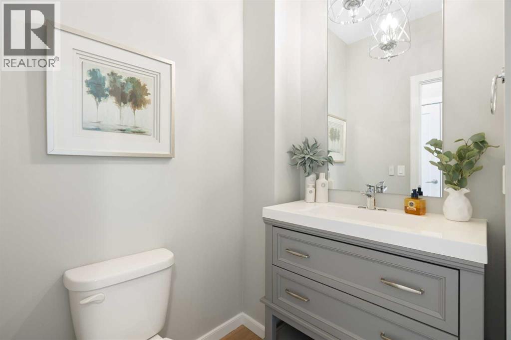 360 Bayside Crescent SW, Airdrie, Alberta  T4B 1H1 - Photo 4 - A2293923