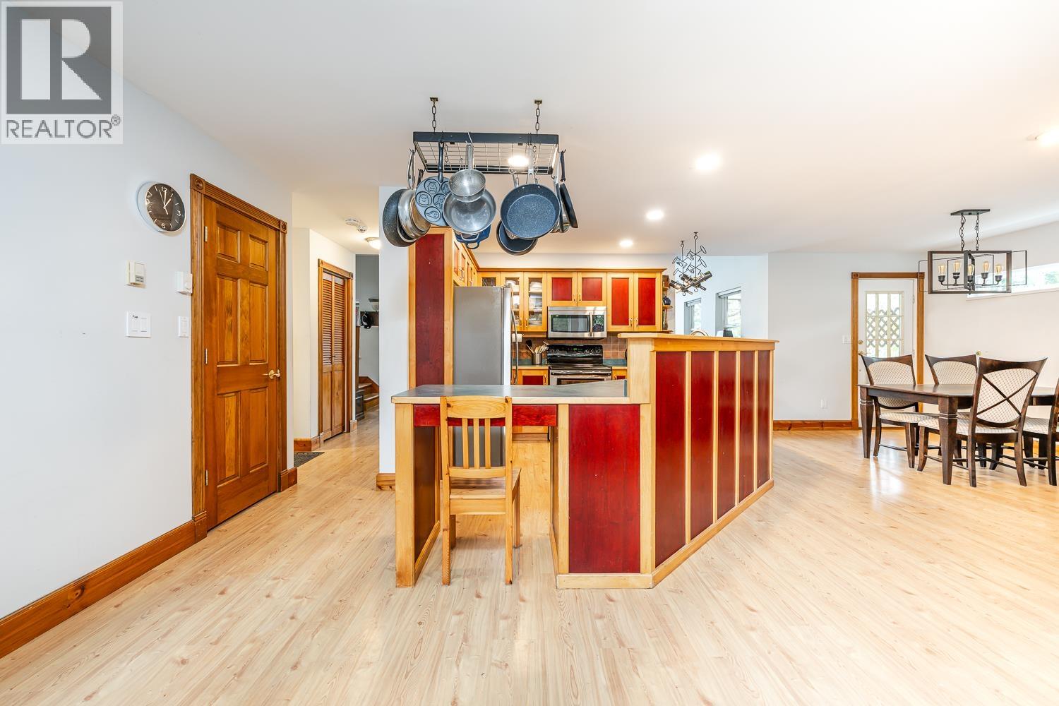 40449 Thunderbird Ridge, Squamish, British Columbia  V0N 1T0 - Photo 16 - R3091528