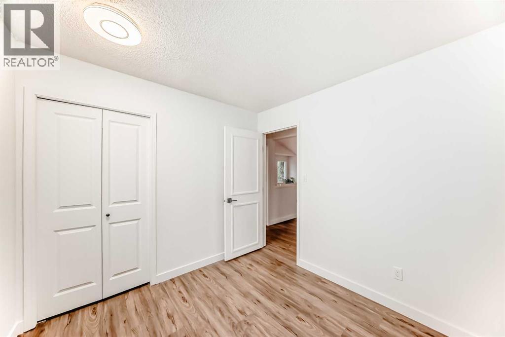 52 Mt Crandell Crescent W, Lethbridge, Alberta  T1K 6L6 - Photo 14 - A2295332