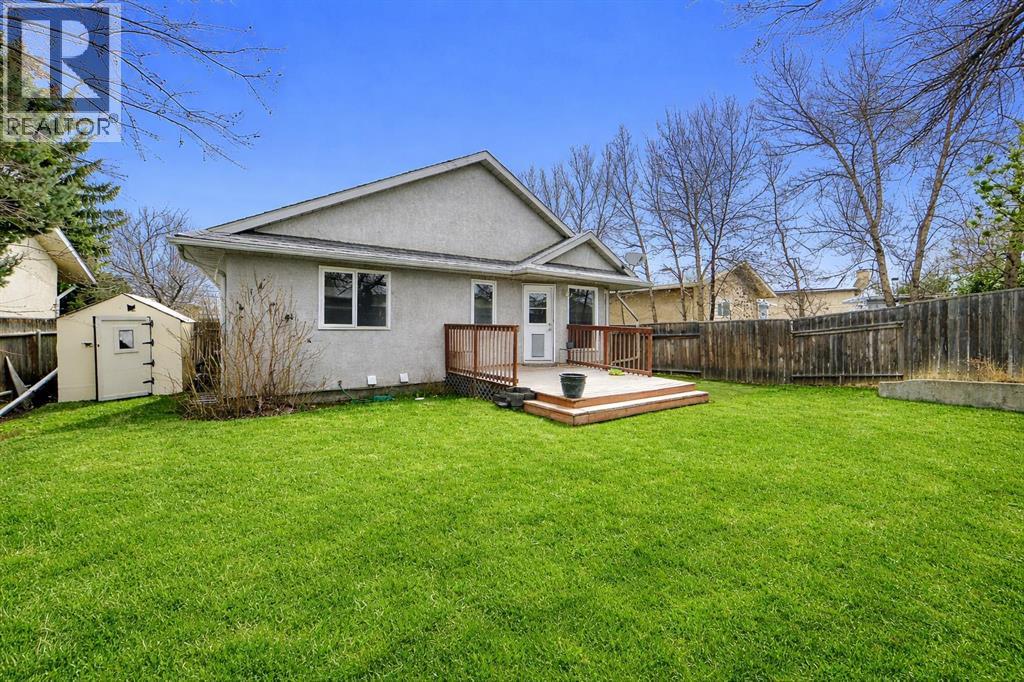 52 Mt Crandell Crescent W, Lethbridge, Alberta  T1K 6L6 - Photo 27 - A2295332