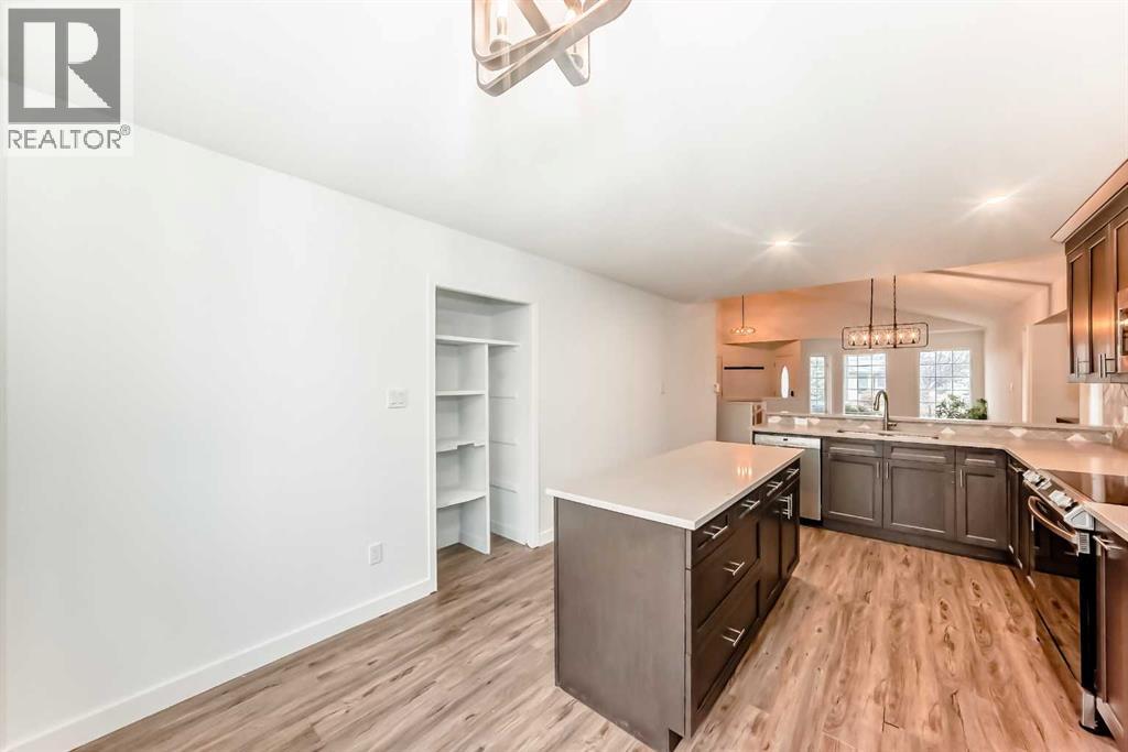 52 Mt Crandell Crescent W, Lethbridge, Alberta  T1K 6L6 - Photo 7 - A2295332