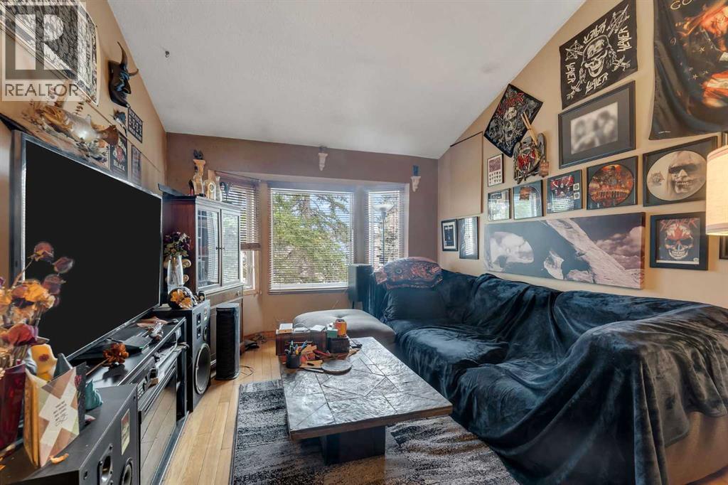 115 Deerfield Drive Se, Calgary, Alberta  T2J 6T9 - Photo 6 - A2295370