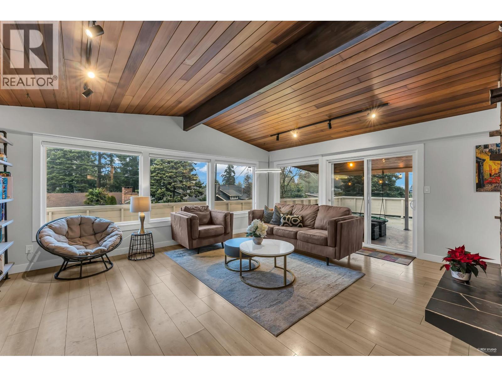 5068 7b Avenue, Delta, British Columbia V4M 1S5 - Photo 3 - R3093384