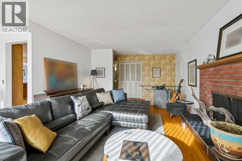 10712 Mapleshire Crescent SE, Calgary, Alberta  T2J 1Y9 - Photo 4 - A2286363