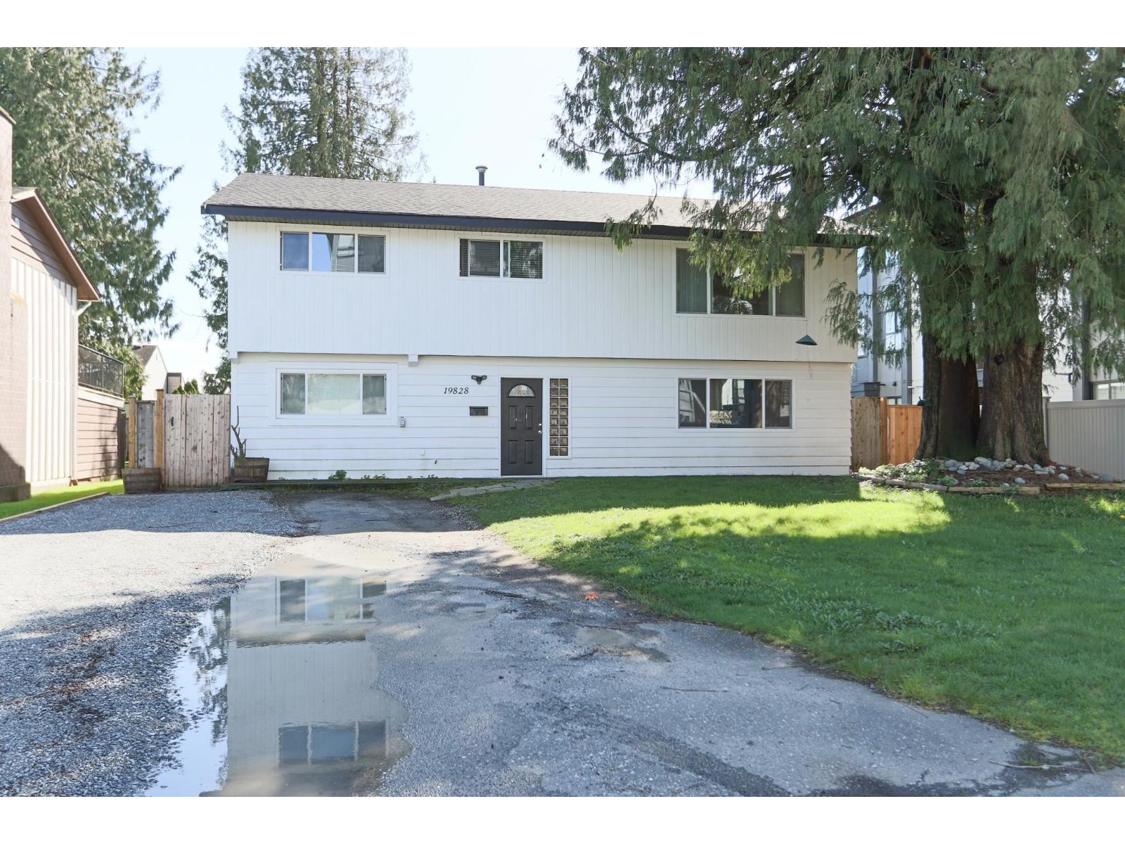 19828 54 AVENUE, Langley, British Columbia