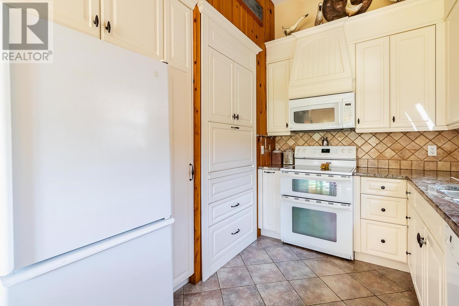 30 Carlbert St, Sault Ste. Marie, Ontario  P6A 5S5 - Photo 14 - SM260216