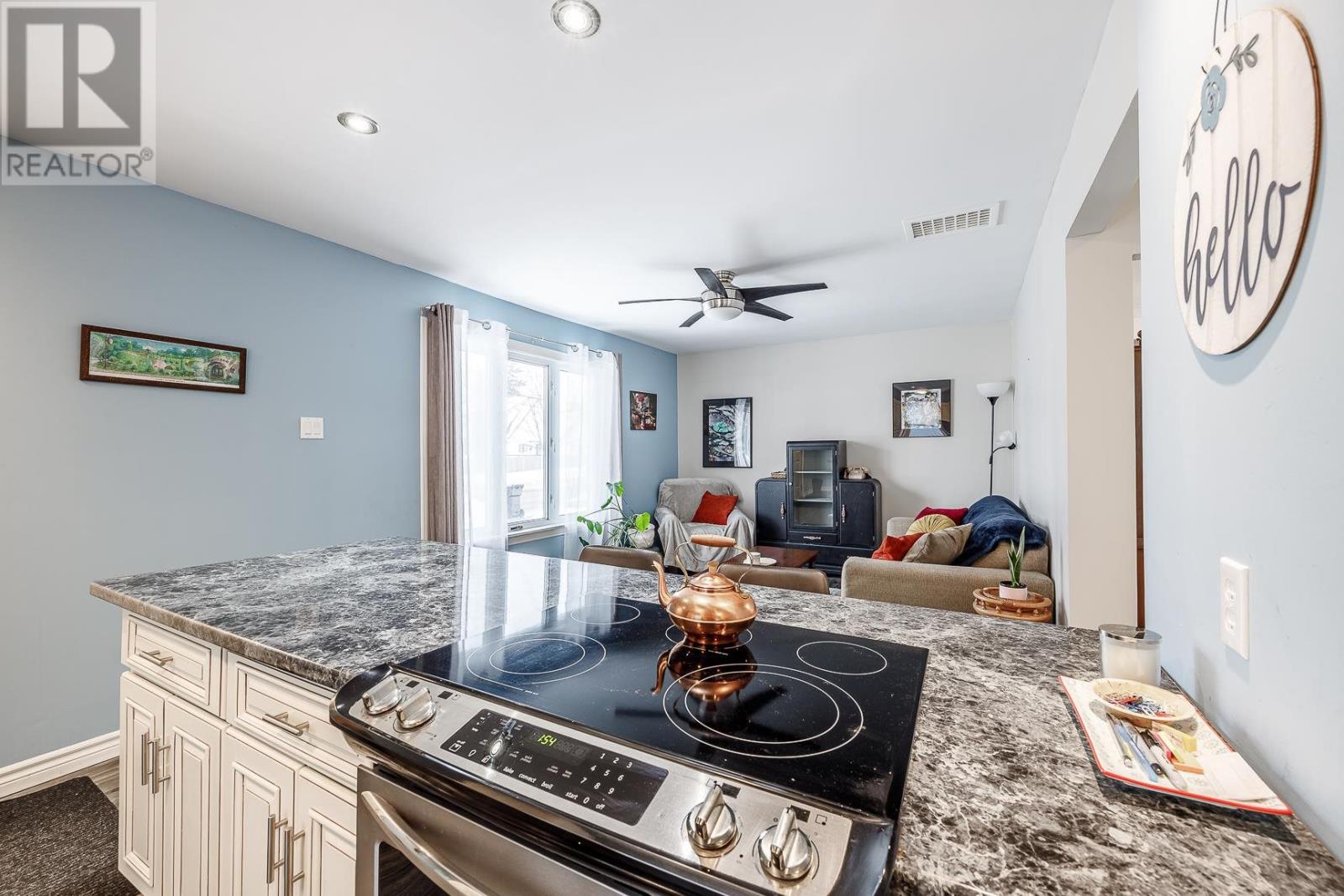 196 Macdonald Ave, Sault Ste. Marie, Ontario  P6B 1H5 - Photo 10 - SM260436