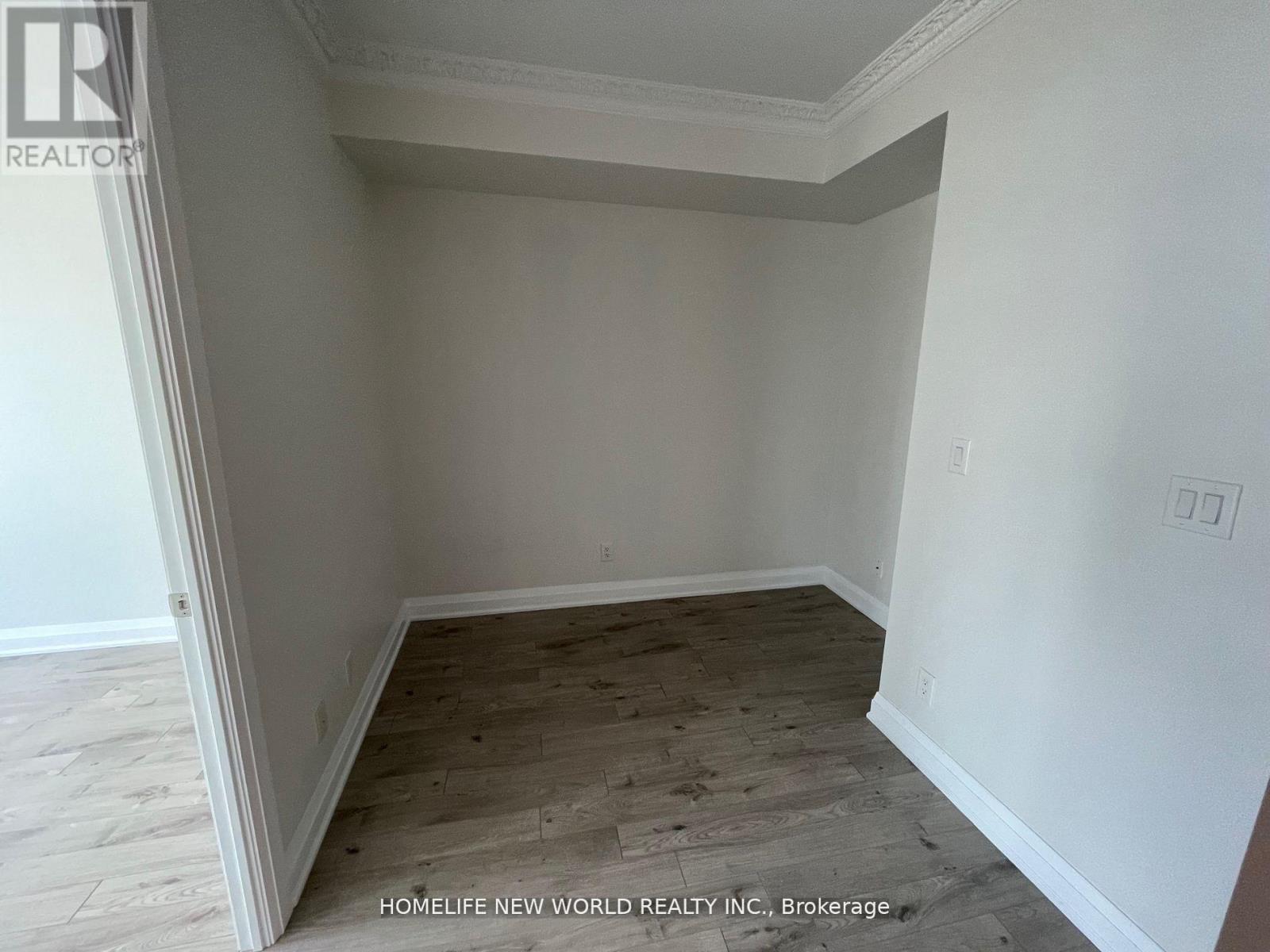 3807 - 16 Harbour Street, Toronto (Waterfront Communities), Ontario  M5J 2Z7 - Photo 3 - C12803364