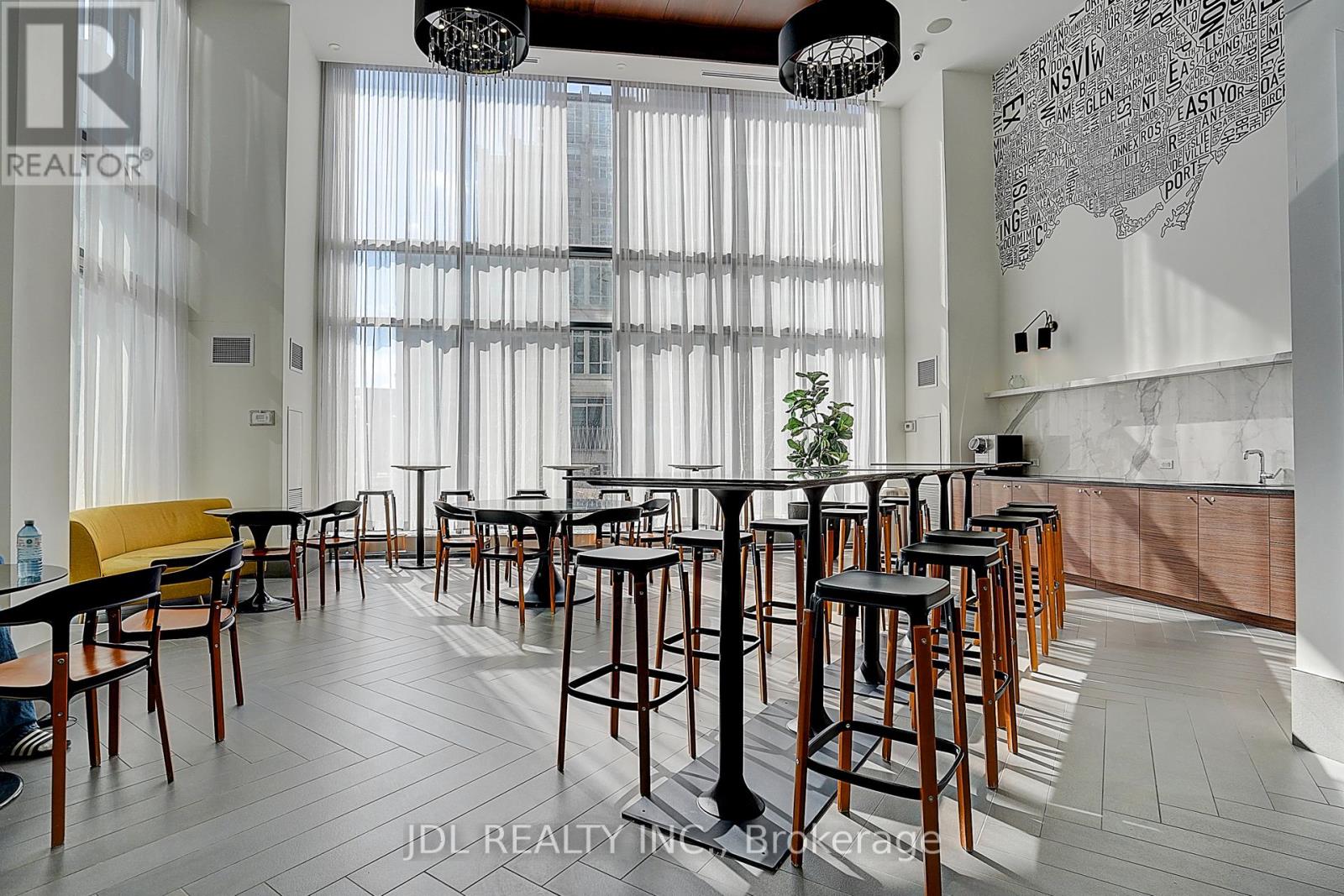 10 - 38 Iannuzzi Street, Toronto, Ontario  M5V 0S2 - Photo 4 - C12907142