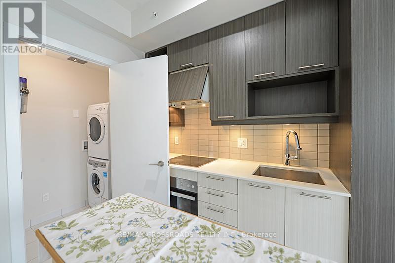 1708 - 199 Richmond Street W, Toronto, Ontario  M5V 0H4 - Photo 6 - C12907148