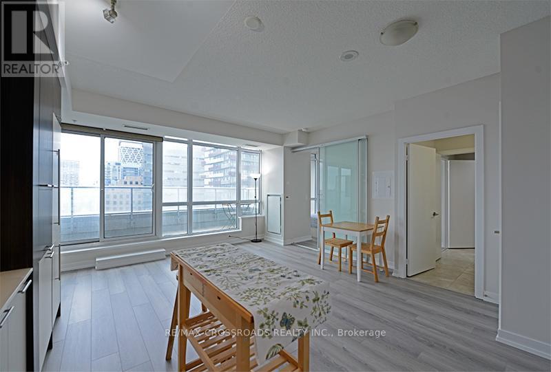 1708 - 199 Richmond Street W, Toronto, Ontario  M5V 0H4 - Photo 7 - C12907148