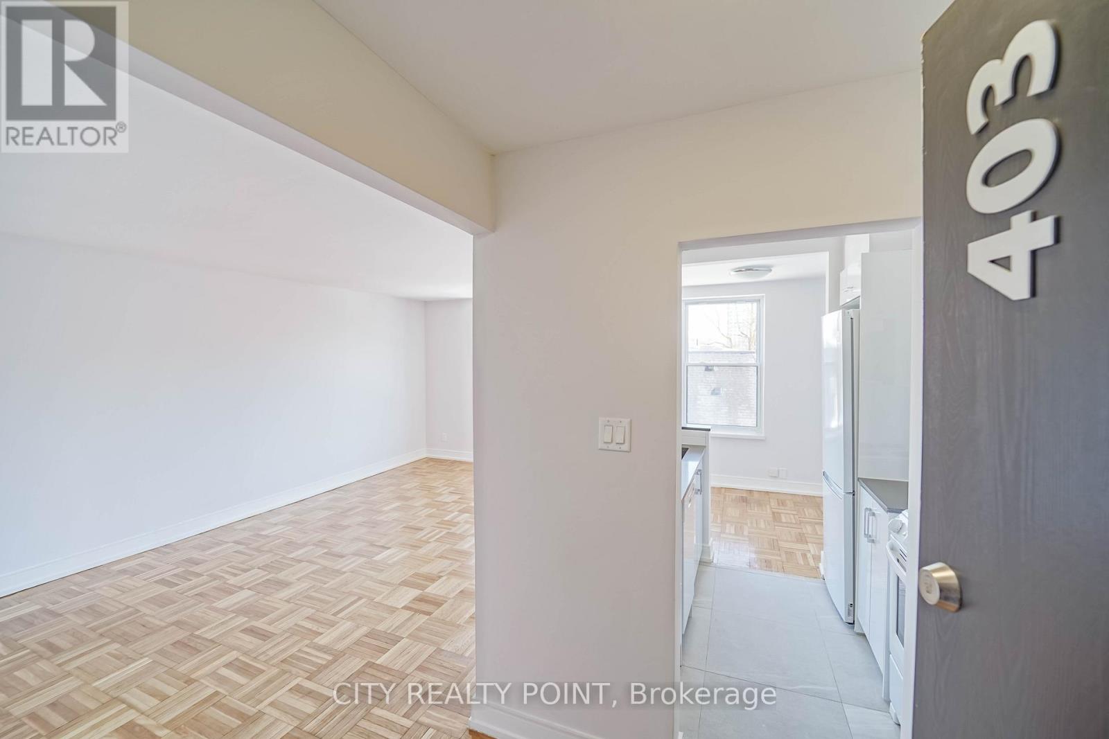 403 - 1545 Bathurst Street, Toronto (Forest Hill South), Ontario  M5P 3H6 - Photo 2 - C12907152