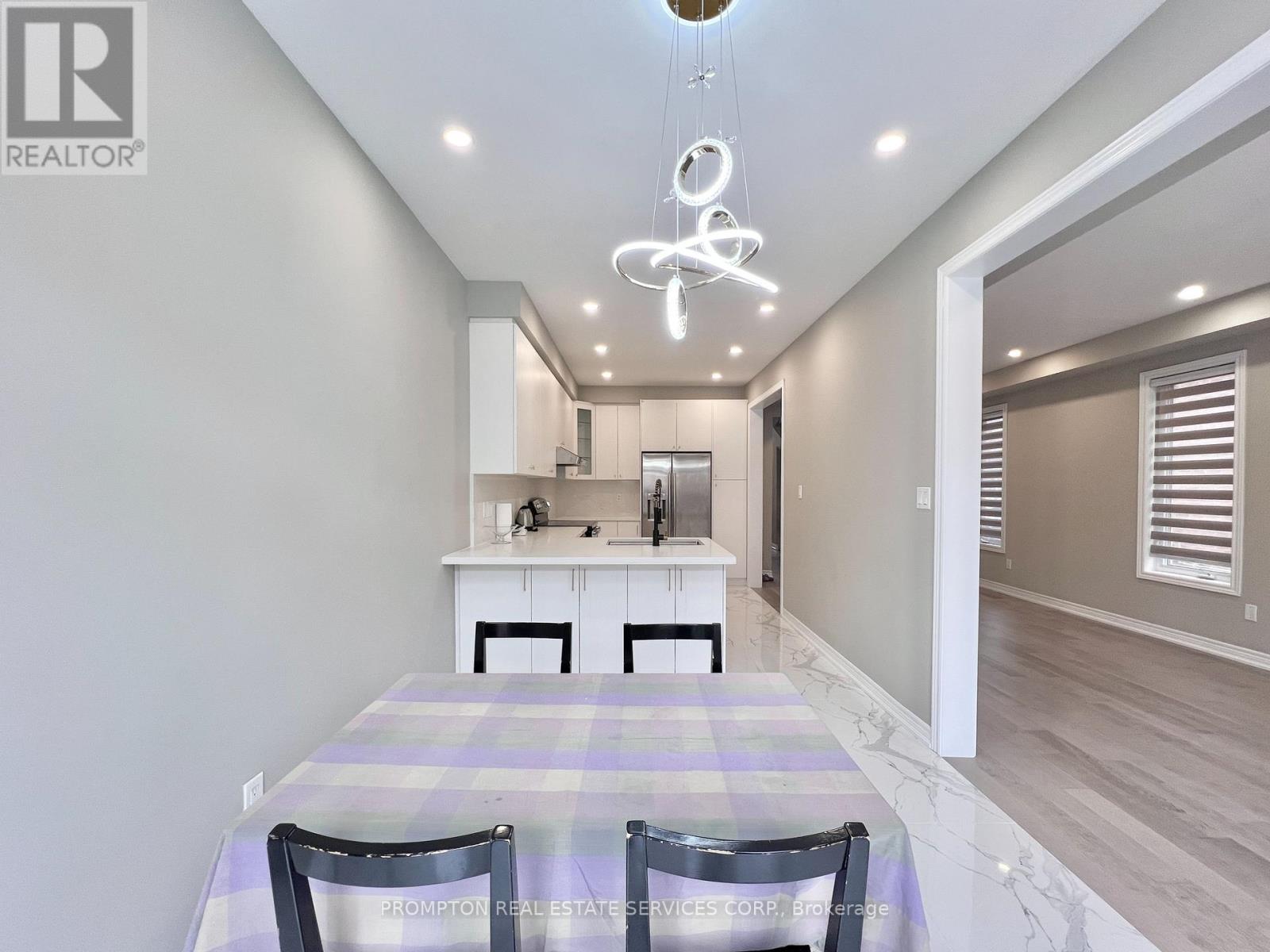 40 Staglin Court, Markham, Ontario  L6C 0K9 - Photo 12 - N12907116