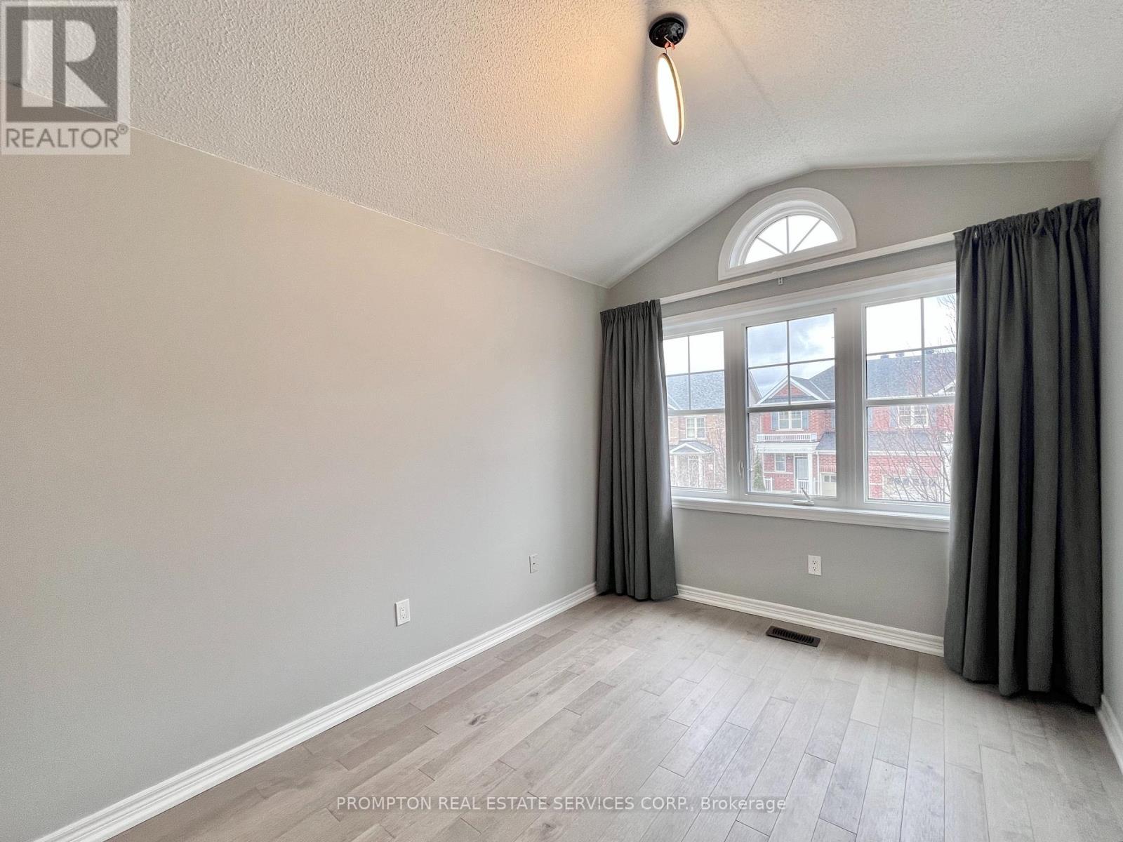 40 Staglin Court, Markham, Ontario  L6C 0K9 - Photo 35 - N12907116