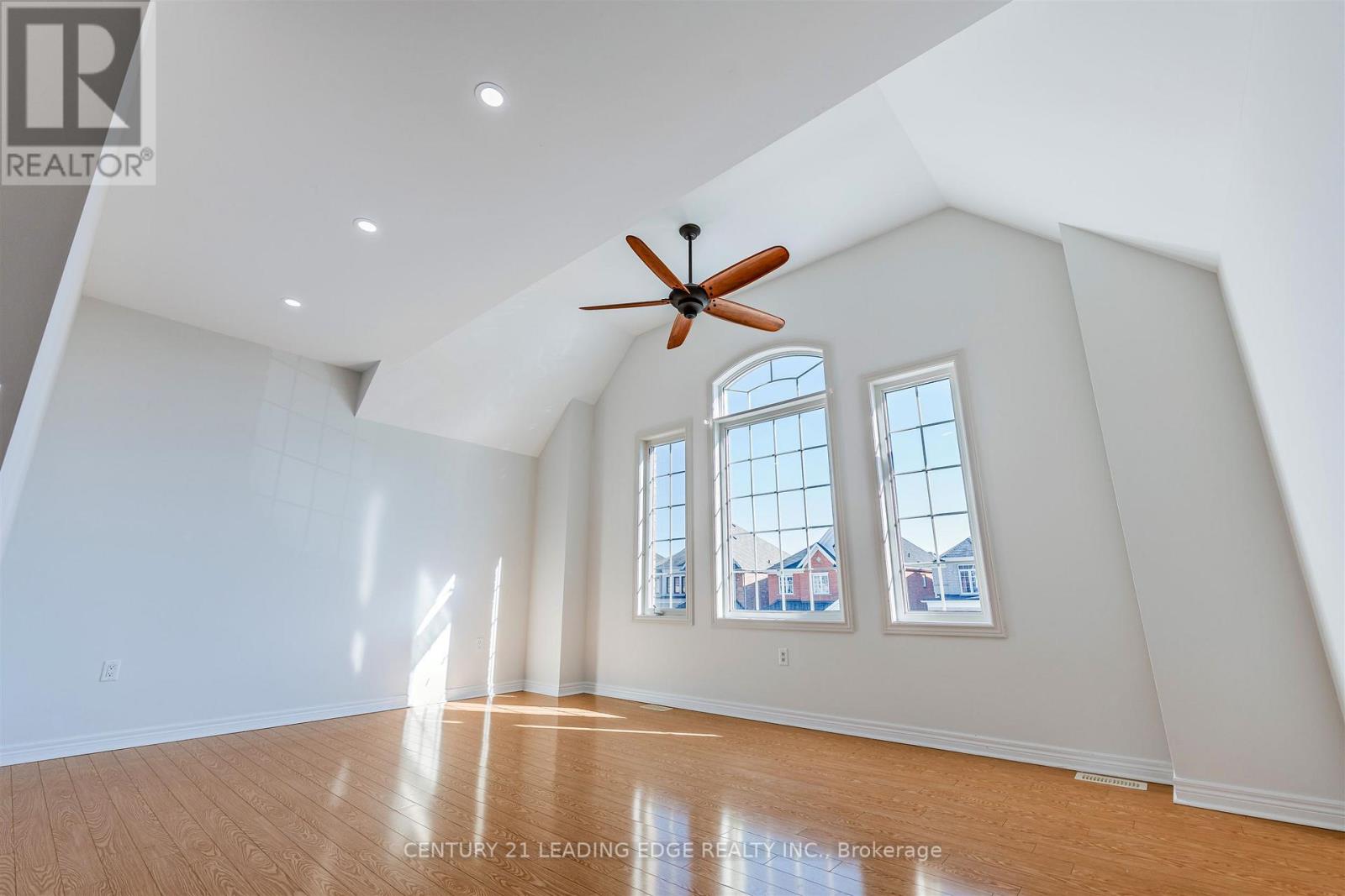 193 Tigertail Crescent, Bradford West Gwillimbury, Ontario  L3Z 0M4 - Photo 14 - N12907128