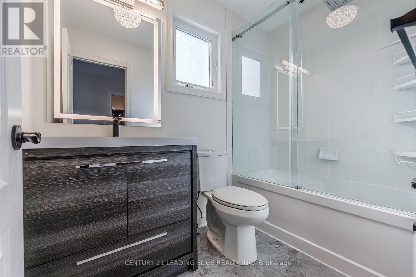 193 Tigertail Crescent, Bradford West Gwillimbury, Ontario  L3Z 0M4 - Photo 21 - N12907128