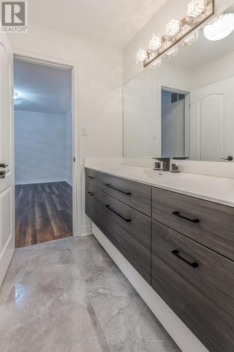 193 Tigertail Crescent, Bradford West Gwillimbury, Ontario  L3Z 0M4 - Photo 23 - N12907128