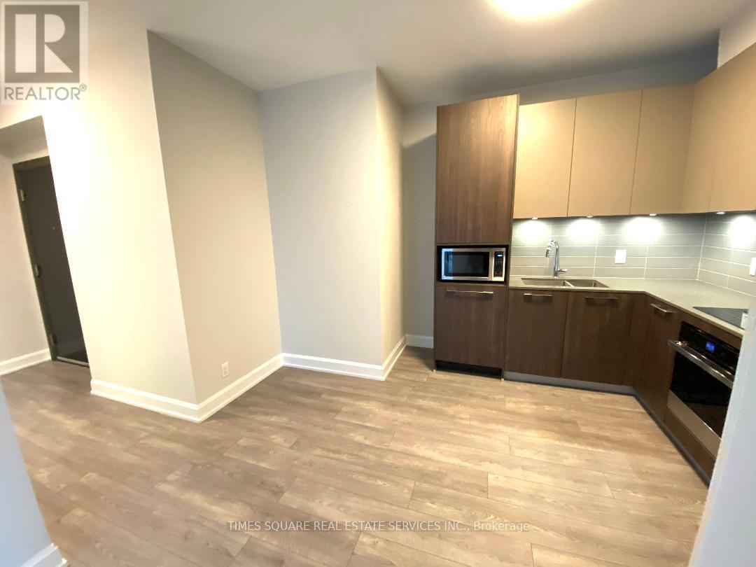 909 - 18 Water Walk Drive, Markham, Ontario  L3R 6L5 - Photo 14 - N12907136