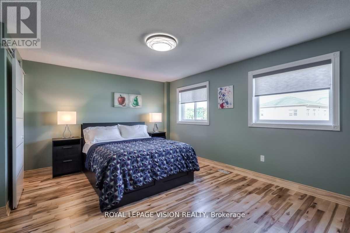 227 Stonebriar Drive, Vaughan, Ontario  L6A 4A3 - Photo 11 - N12907146