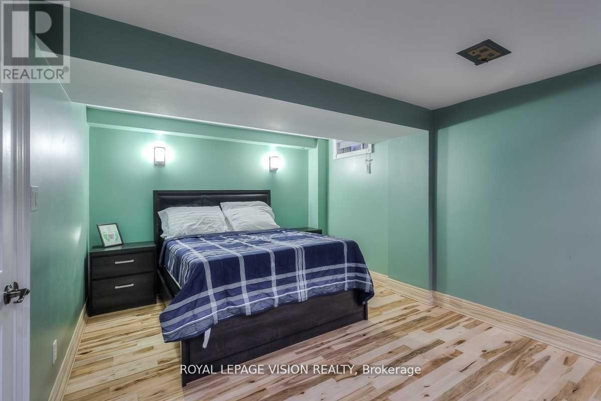 227 Stonebriar Drive, Vaughan, Ontario  L6A 4A3 - Photo 17 - N12907146