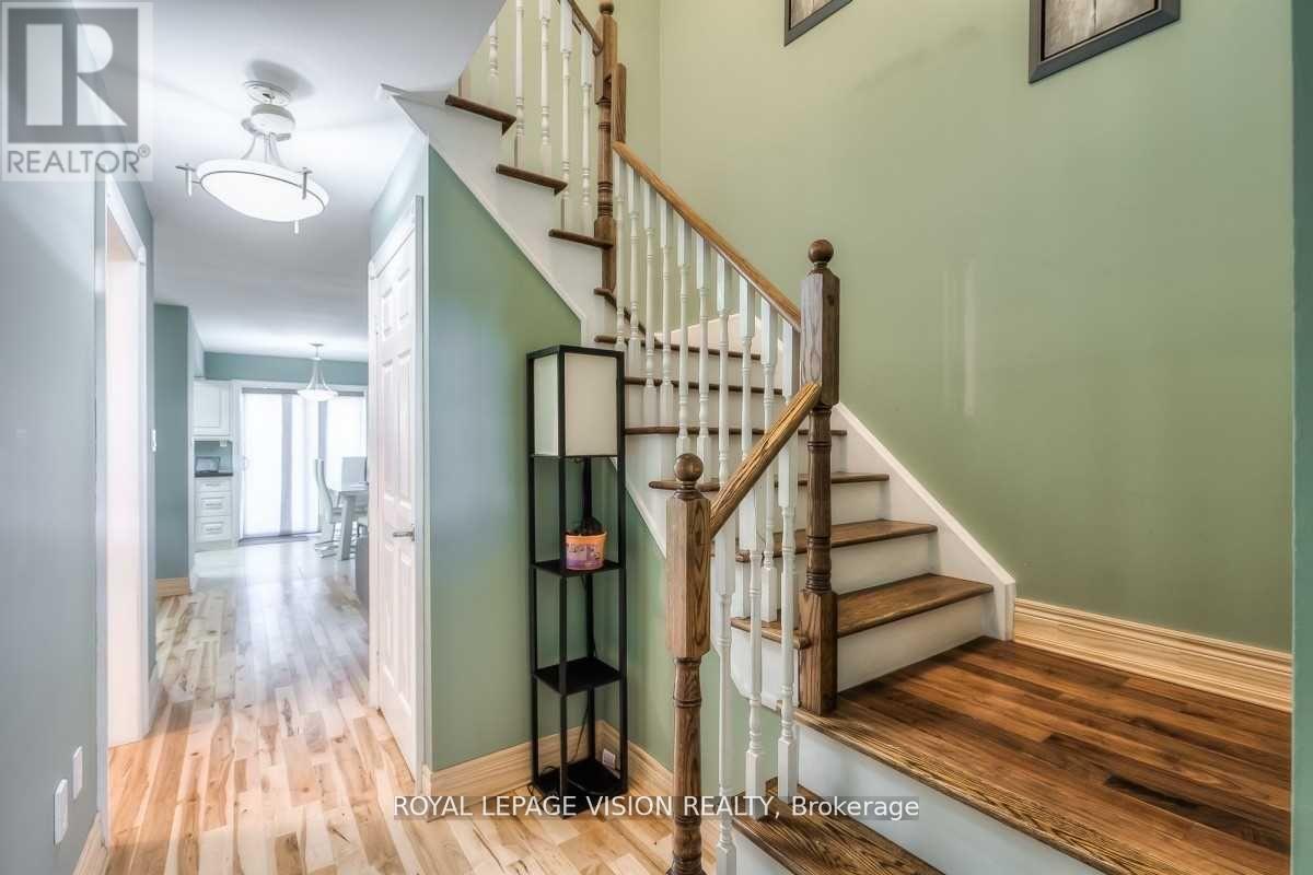 227 Stonebriar Drive, Vaughan, Ontario  L6A 4A3 - Photo 9 - N12907146