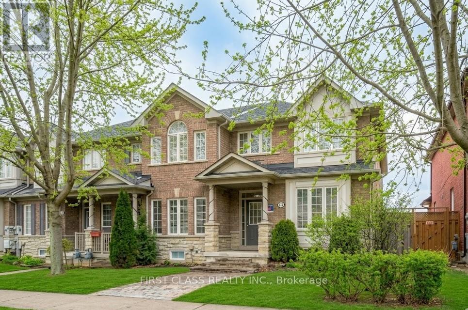 157 Selkirk Drive, Richmond Hill, Ontario  L4B 4H9 - Photo 16 - N12907154