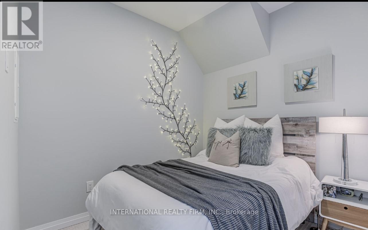 213 - 402 The East Mall, Toronto, Ontario  M9B 3Z9 - Photo 18 - W12907110