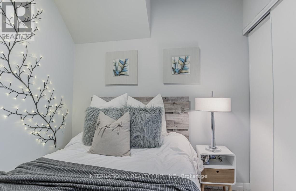 213 - 402 The East Mall, Toronto, Ontario  M9B 3Z9 - Photo 19 - W12907110