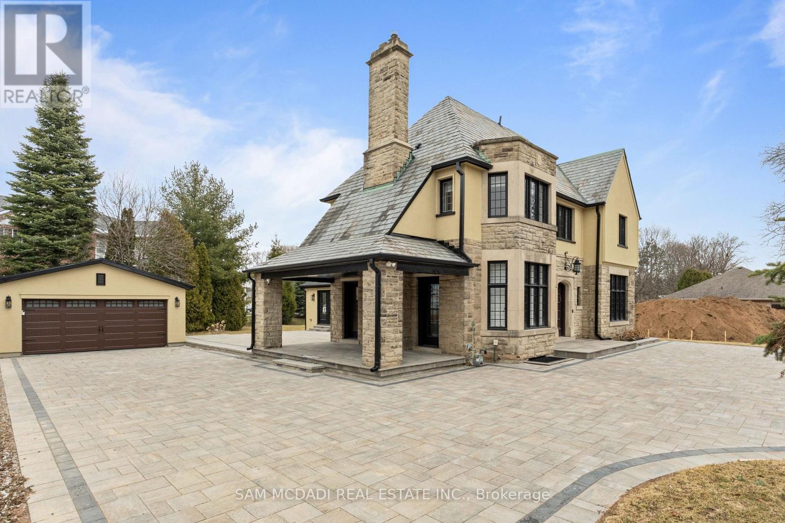 977 Unsworth Avenue, Burlington, Ontario  L7T 1R2 - Photo 3 - W12907120