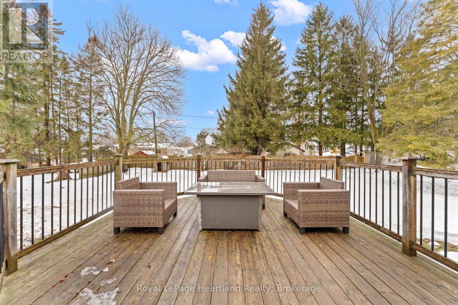 77 Chalk Street N, Huron East, Ontario  N0K 1W0 - Photo 35 - X12830850