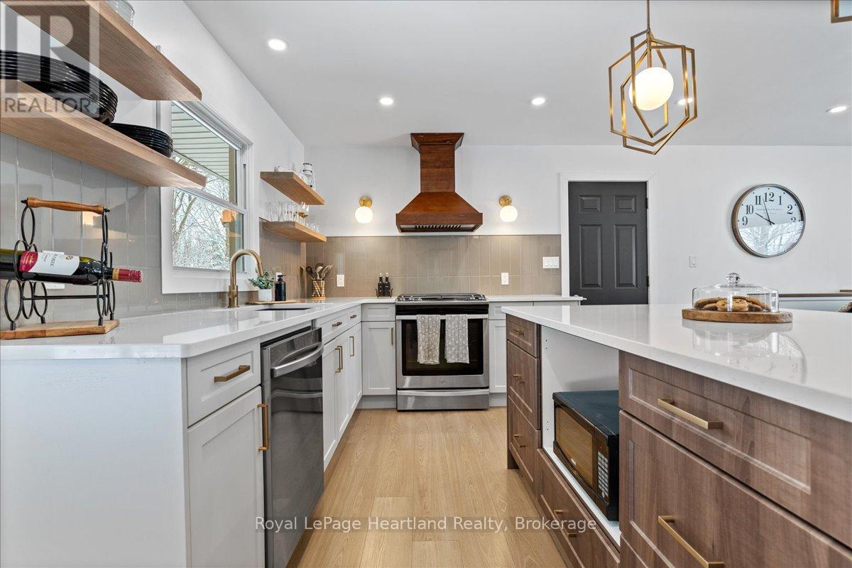 77 Chalk Street N, Huron East, Ontario  N0K 1W0 - Photo 8 - X12830850